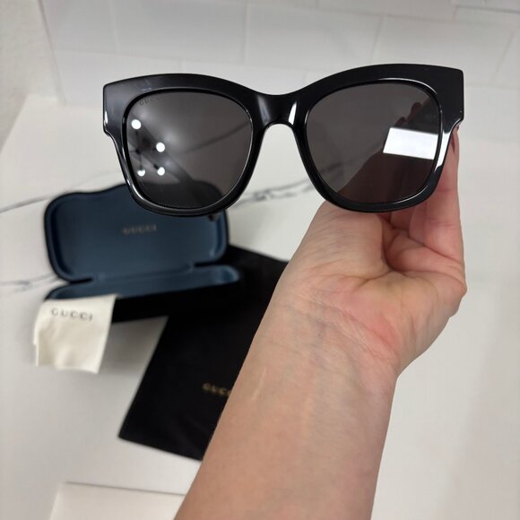 Gucci Butterfly Frame Sunglasses - Picture 5 of 9